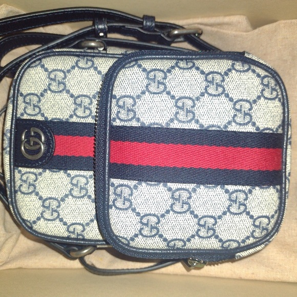 Gucci purse - Picture 2 of 3